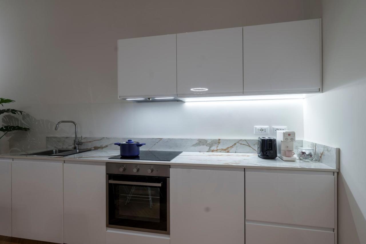 Ferienwohnung Porta Venezia-Trilocale-Luxury Con Wifi-Neflix Mailand Exterior foto