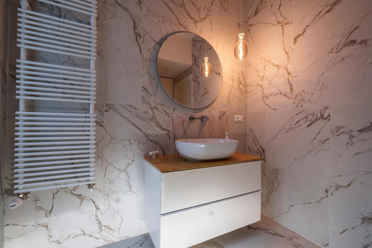 Ferienwohnung Porta Venezia-Trilocale-Luxury Con Wifi-Neflix Mailand Exterior foto